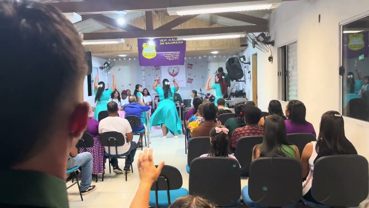 Quem me ve cantando - Apresentação na igreja Calice da Salvação congresso da coreografia Ebenezer 🙌🏻