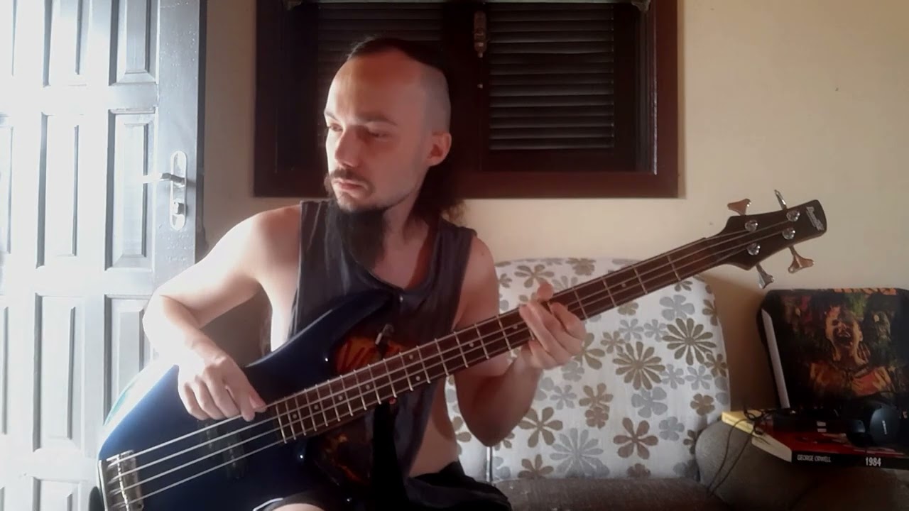 Black Sabbath - Into The Void (Bass cover)