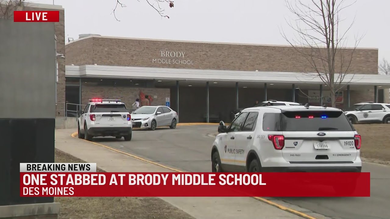 Student injured in stabbing at Des Moines middle school, another student detained