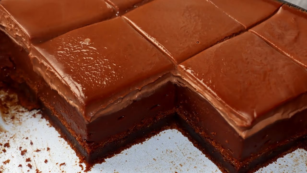RECEPT ZA KREMASTI ČOKOLADNI KOLAČ BEZ JAJA