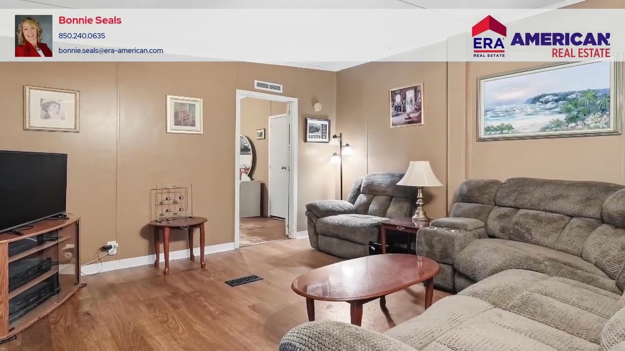 6011 Staff Road, Crestview, FL 32536