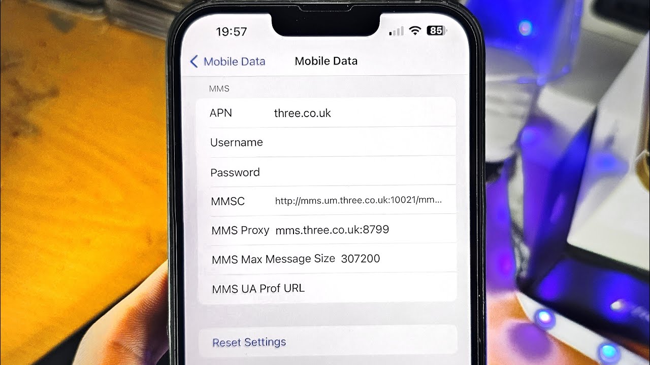 Как получить доступ к настройкам APN на любом iPhone!