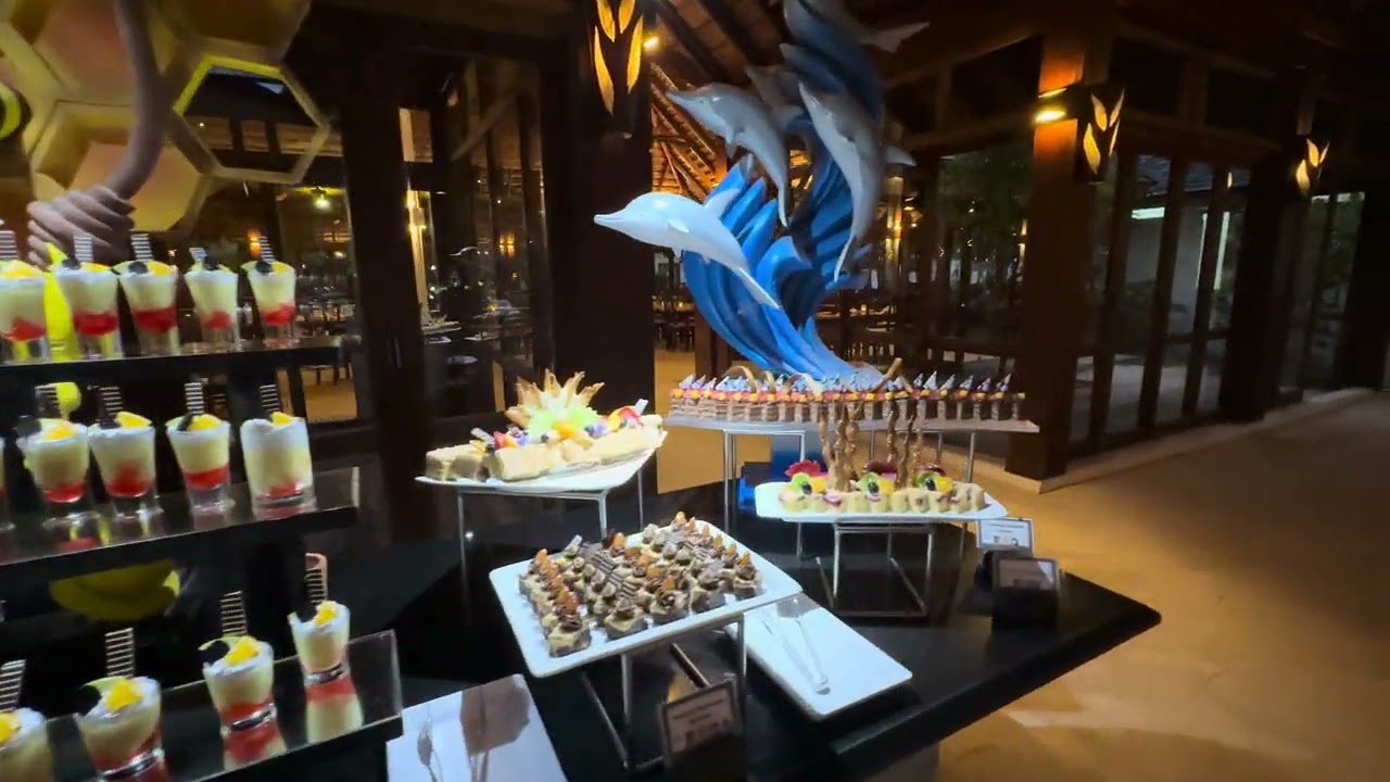 Funama Buffet Restaurant @  Vilamendhoo Island Resort&Spa