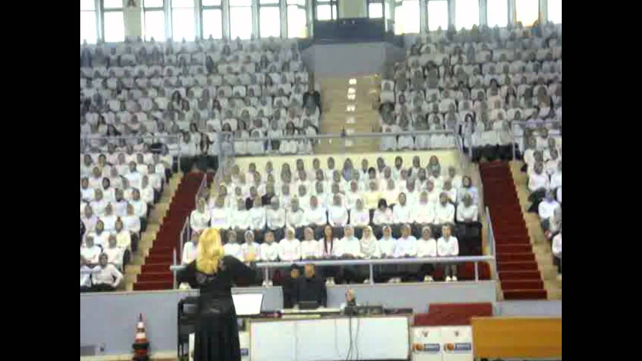 DÜNYANIN EN BÜYÜK İLAHİ KOROSU      BAKIRKÖY İMAM HATİP LİSESİ İsmet Merih Helvacı