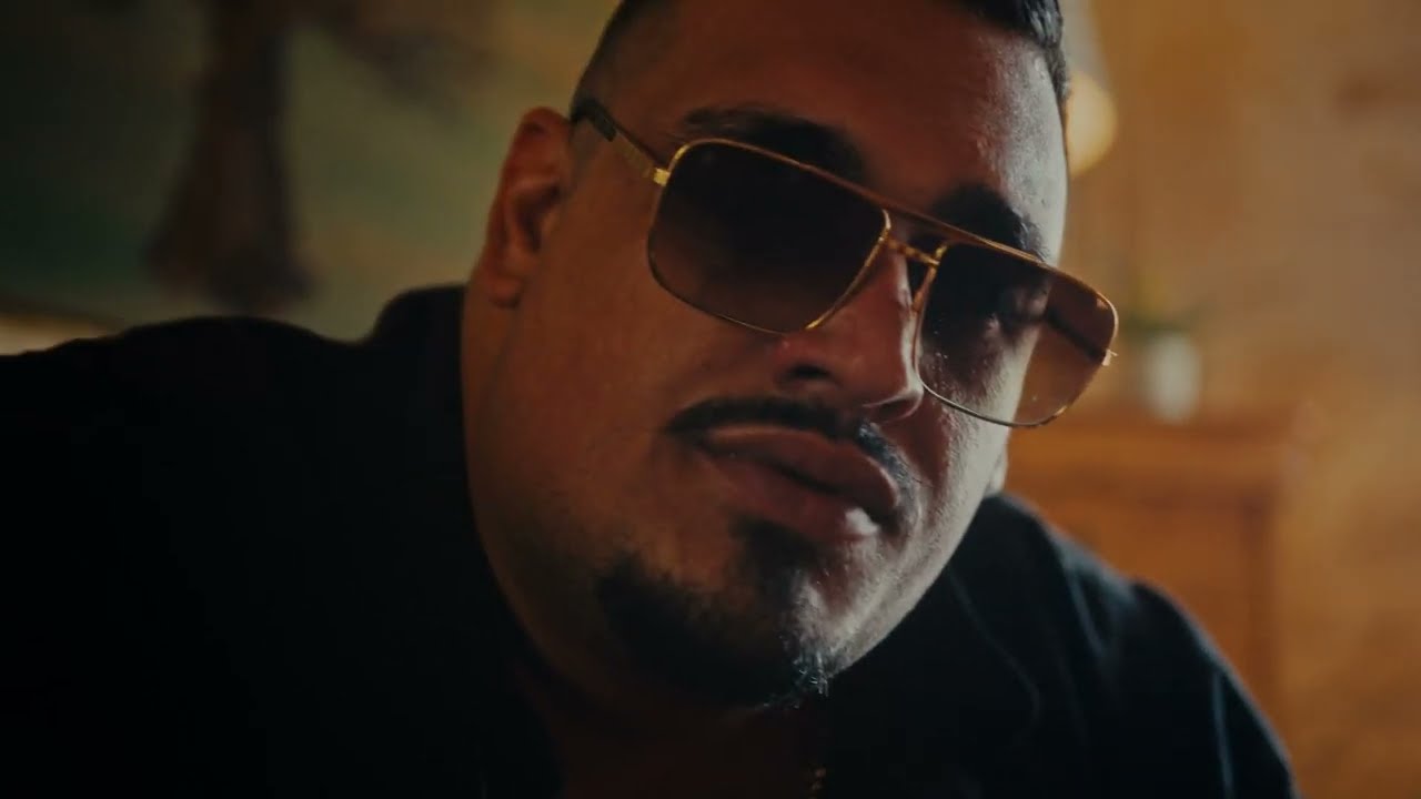 MASSIF -  Gangsters (Official Music Video)