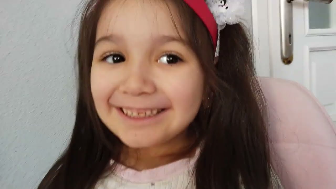 Anne Anlattı, Masal Bilmeye Çalıştı 😆 Ben Kimim Oyunu Kaosu