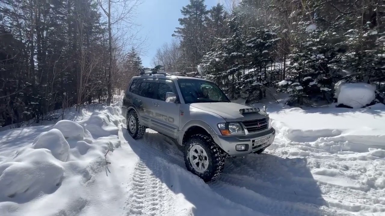 Pajero 3 V75 in deep snow on 33