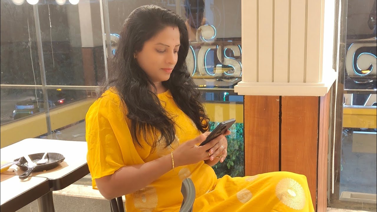 ಕಾಣದ ಕಡಲಿಗೆ ಹಂಬಲಿಸಿದೆ ಮನ.. ಕಾಣಬಲ್ಲೆ ನೀ ಇಂದು ದಿನ ಕಡಲನೂ,,, ಕೂಡಬಲ್ಲೆ ನೀ ಒಂದು ದಿನ...