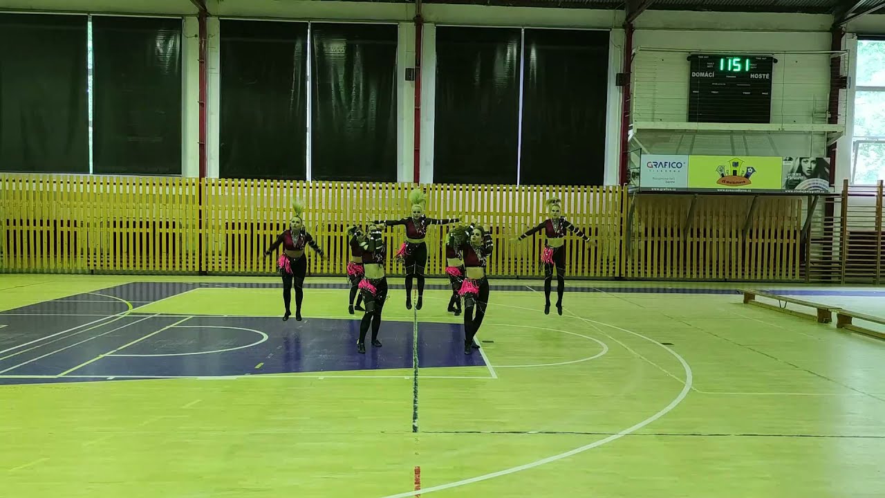 TŠ Dance4Life Opava - Glow