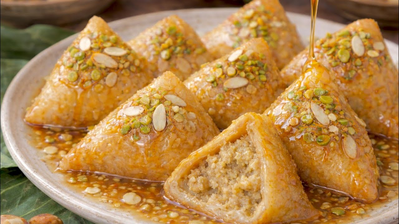 गुजिया खाना भूल जाएंगे जब इस तरीके से गुजिया समोसा बनाएंगे | Gujiya Samosa | Mawa Samosa