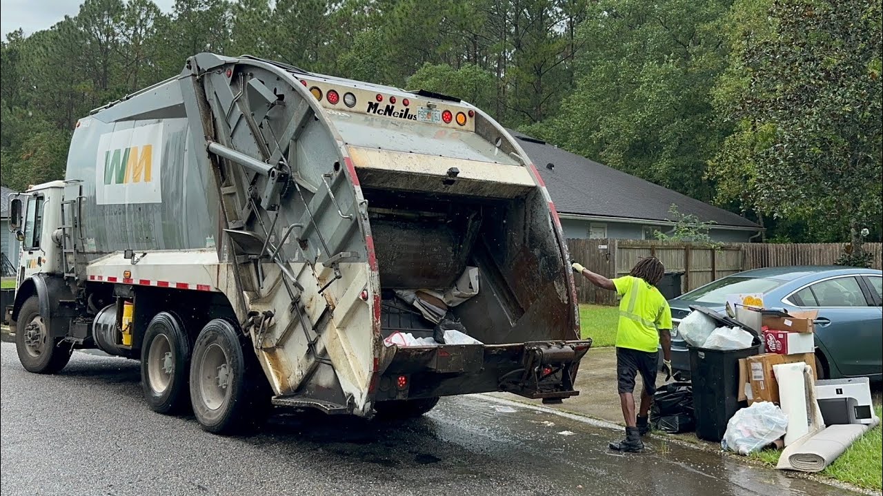 Super Old WM Ex Advanced Disposal 25 Yard Mack MR McNeilus Rear Loader Garbage Truck
