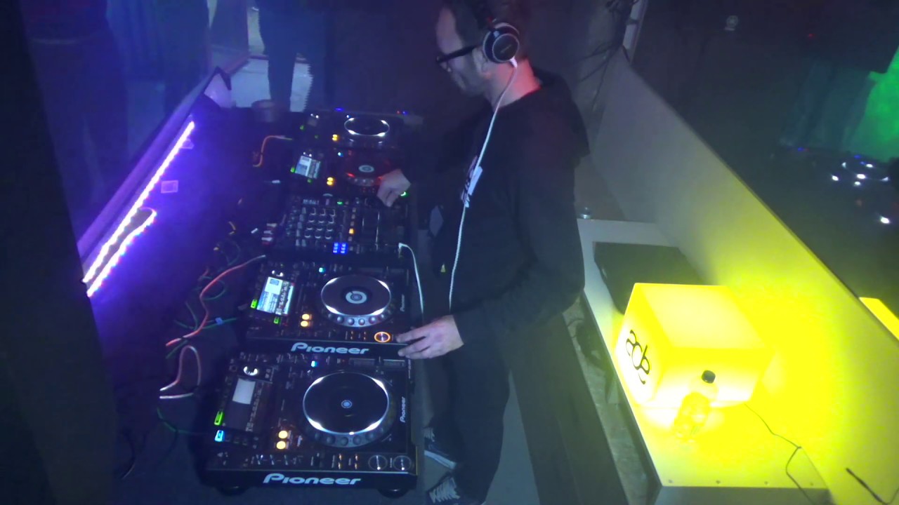 Wietze Young - NDSM Sessions ADE 2019