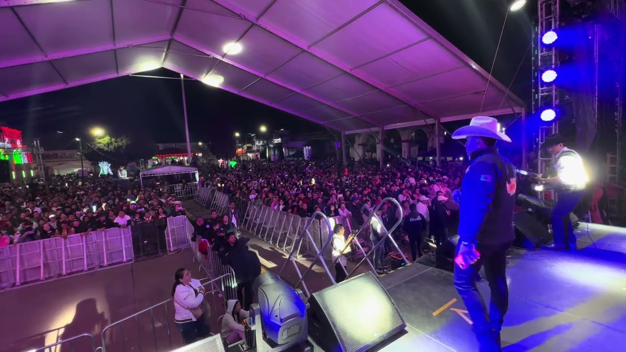 Mix Poder Del Norte - Komando Real en vivo grito de Independencia Chicoloapan Estado de México 
