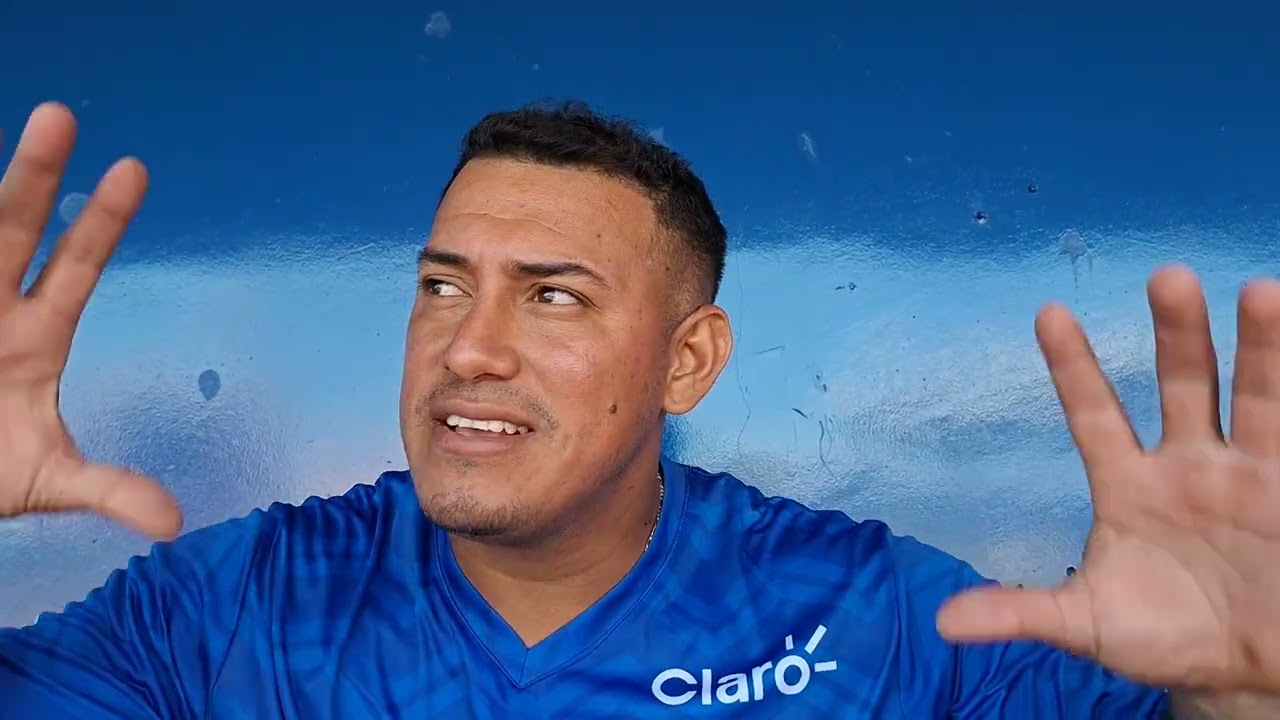 Melvin Novoa cacher de  la selección de Nicaragua de Béisbol 