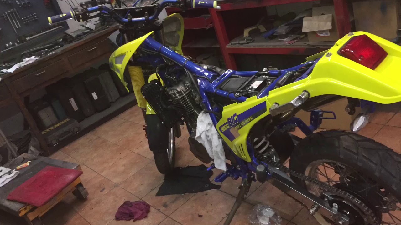 Suzuki DR BIG 800 S Rebuilding/Restauración