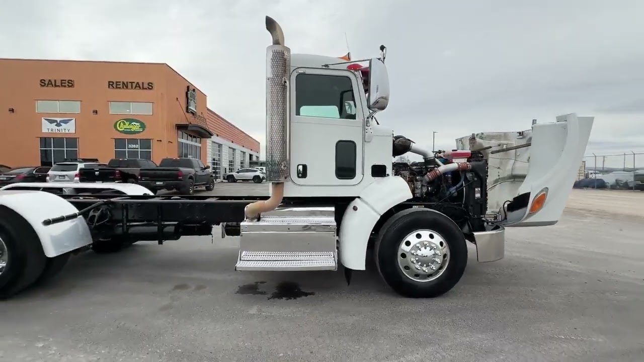 2014 PETERBILT 384 For Sale