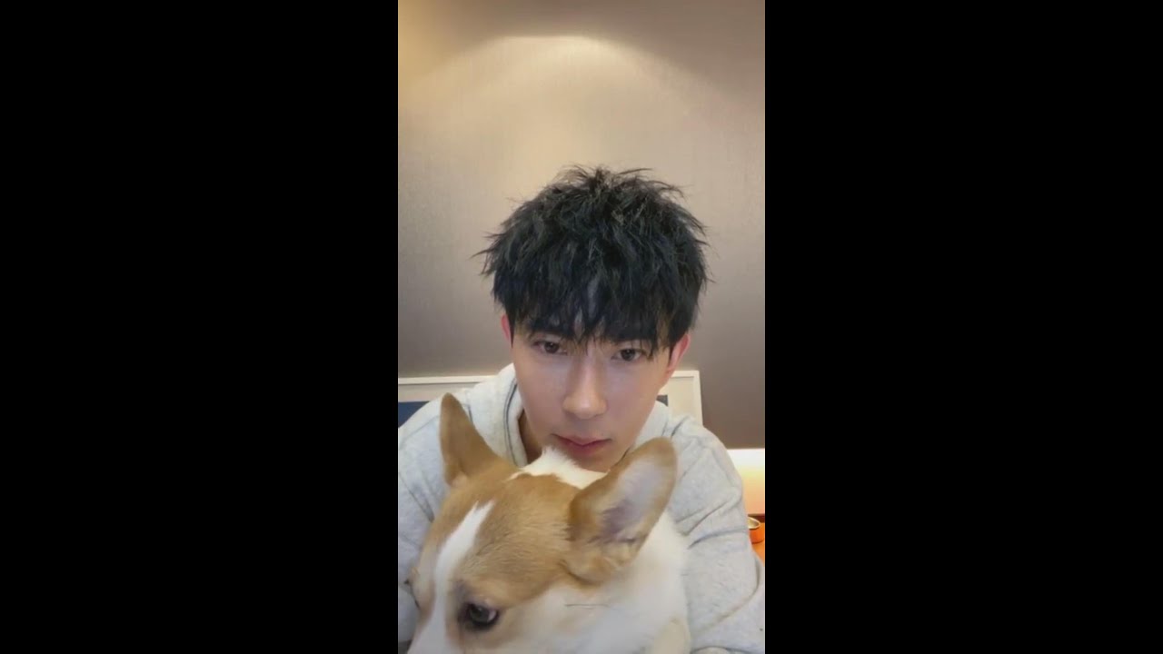 于朦胧他生前的直播已经在国内网络上几乎找不到了。偶然看到有网友只能用别的名字去上传，只为了留下那一点点影子#于朦胧 