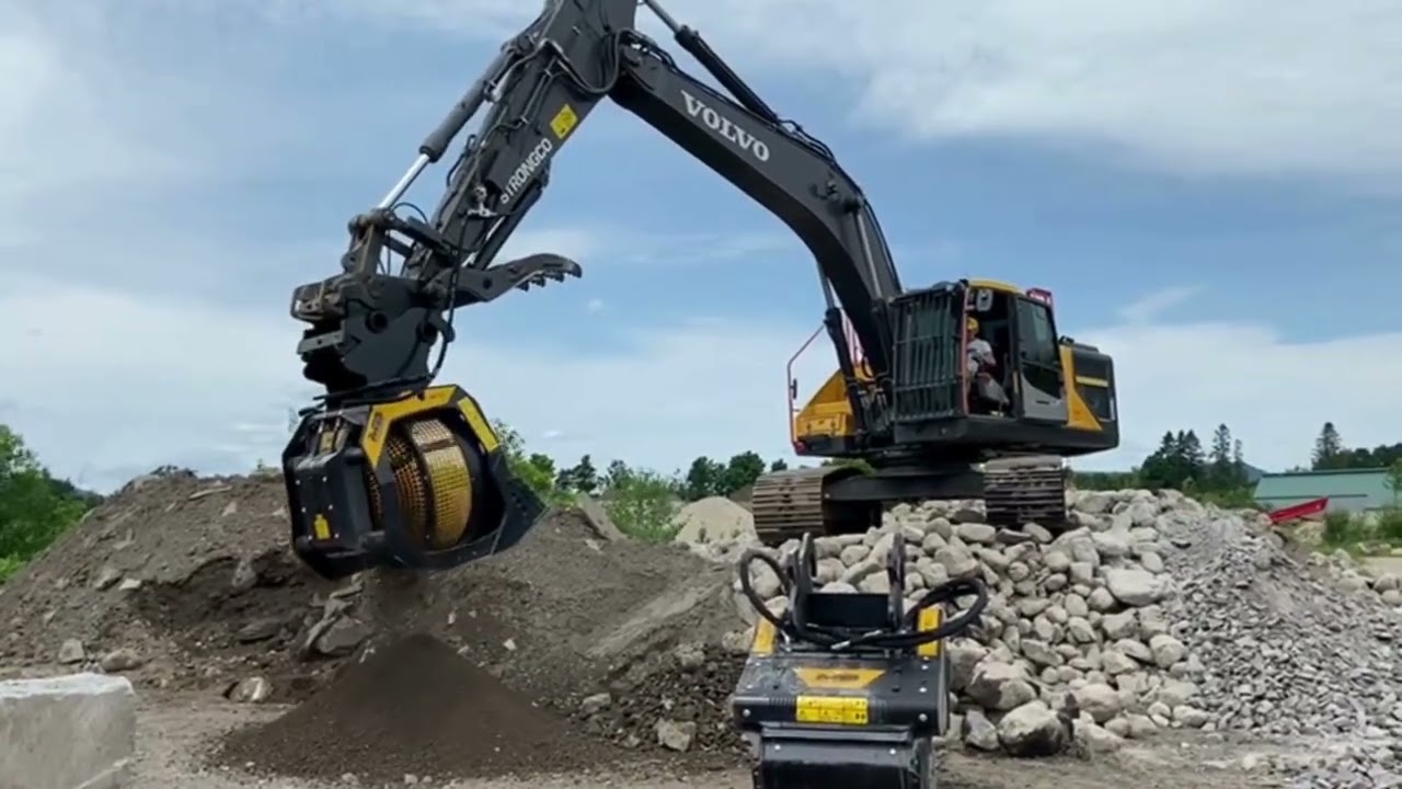 Live-Demo Recycling Granite and Materials