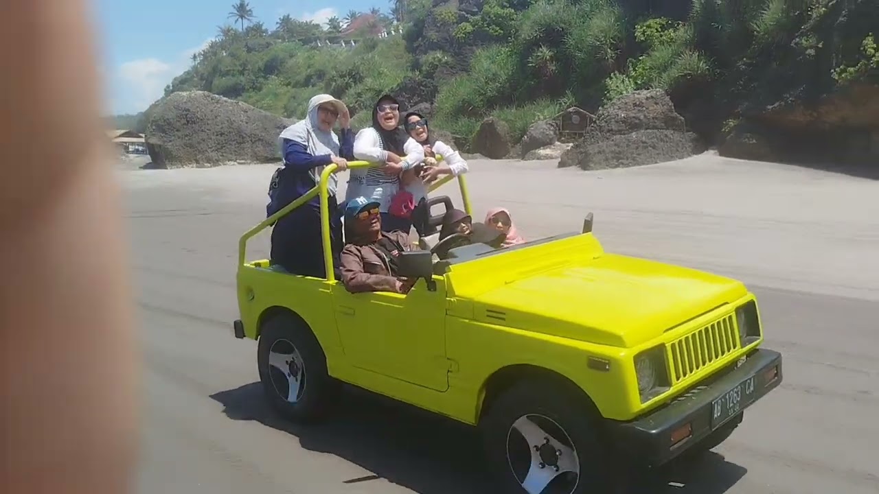 Piknik Nge-Jeep Paris