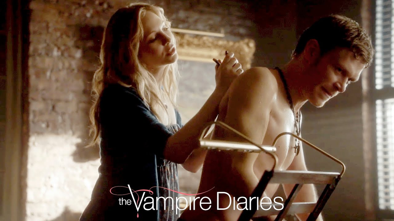 Caroline Goes Digging in Klaus’s Heart | The Vampire Diaries