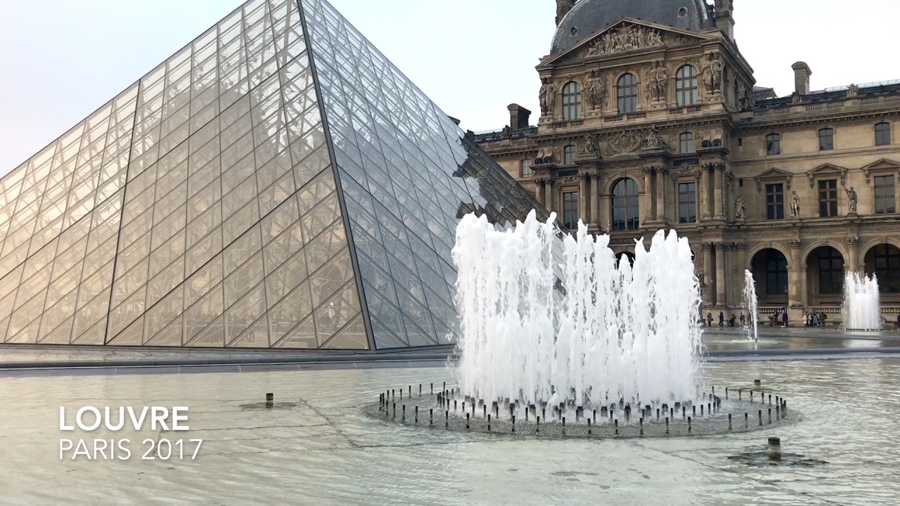 Das Louvre Museum und Glaspyramide | Paris