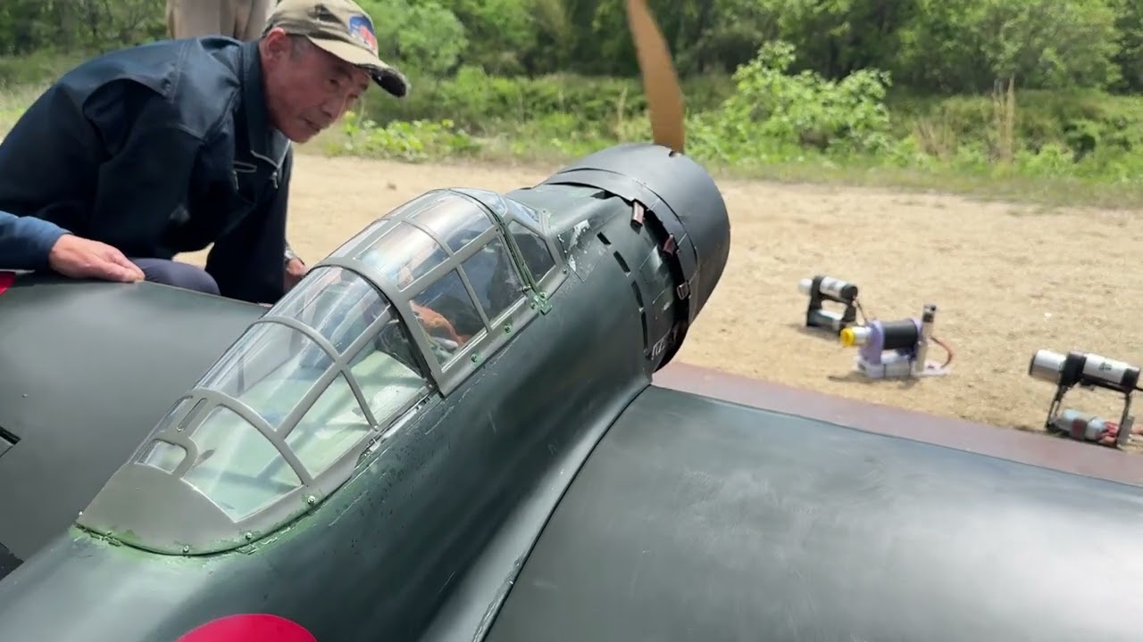 #323   60㏄零戦５号機イザ出撃