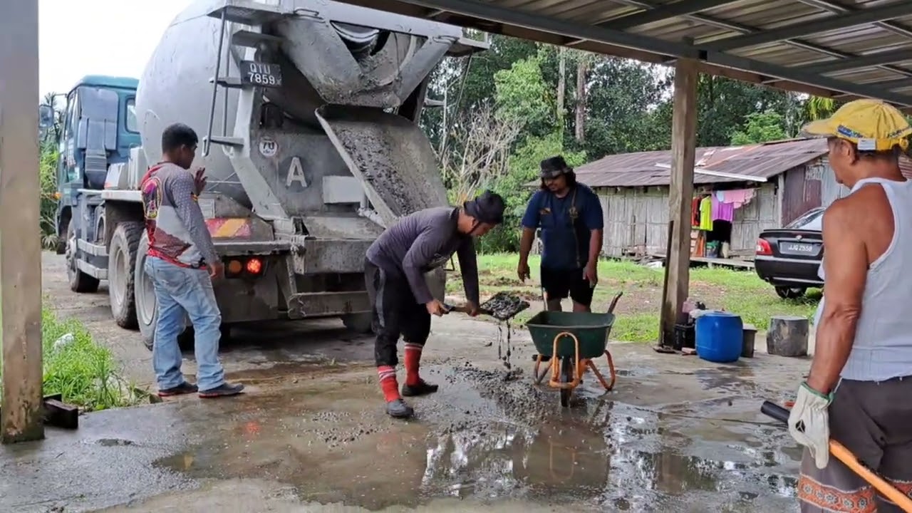 Nyemin ba depan rumah.