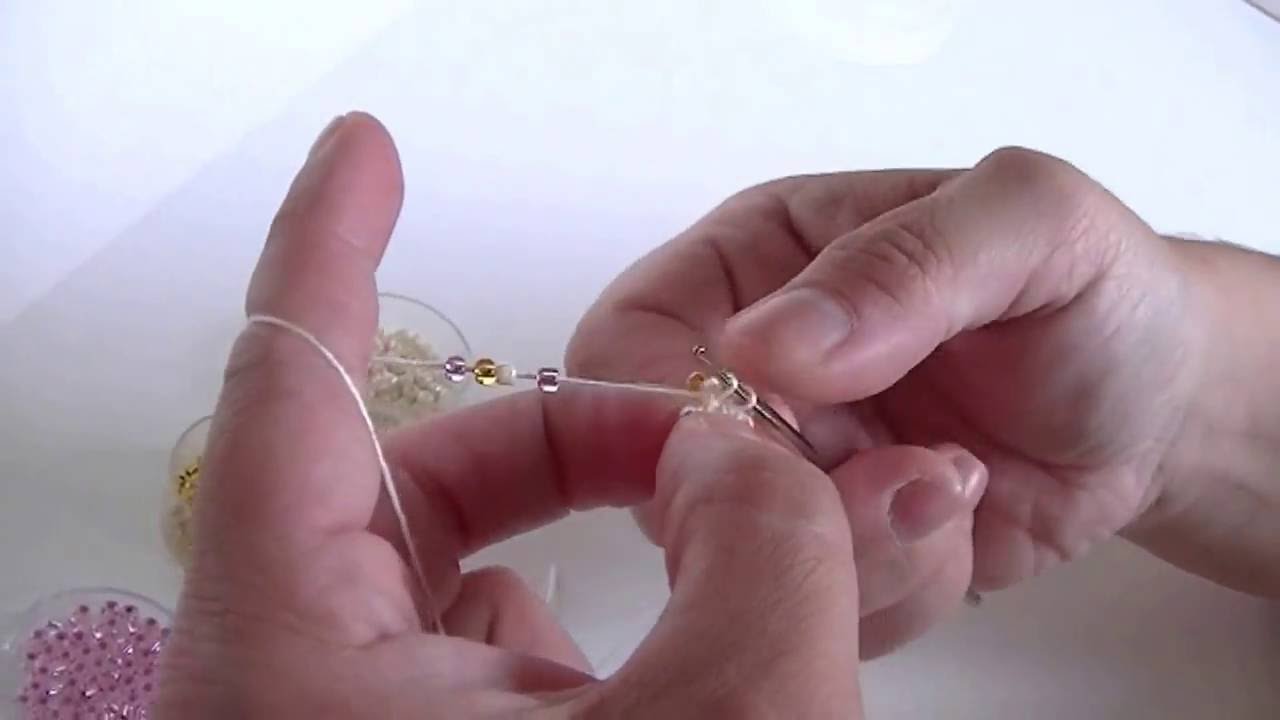 Cordón de crochet con mostacillas / abalorios