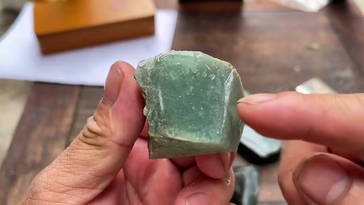 3份粉丝的翡翠料子，切切看#翡翠