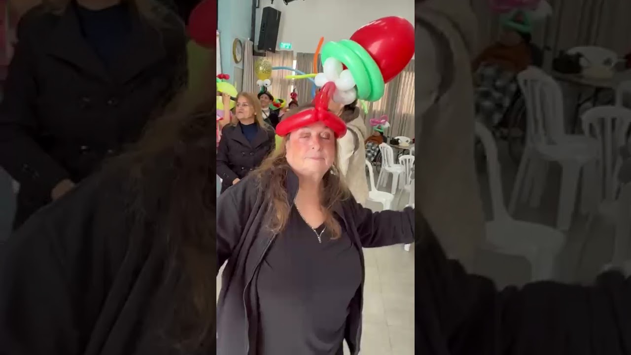 VIDEO 2026 02 25 14 24 01 סרטון הוותיקות רוקדות לשיר היא רק רוצה לרקוד