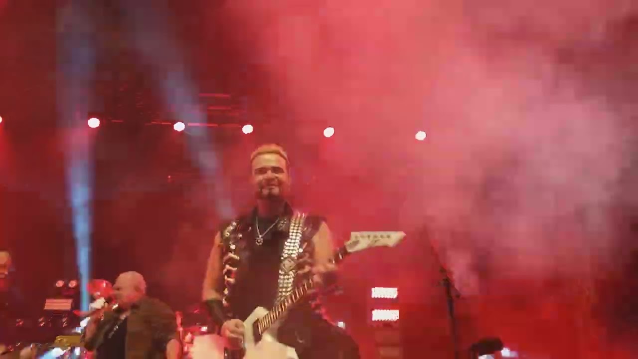 DIRKSCHNEIDER PRATTELN 25 Mars 2025 premier morceau du concert...DIRKSCHNEIDER in PRATTELN March 25,