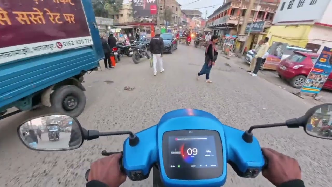 Save girl before accident and hurt #trending #viralvideo #travel #viral #motovlog #video #dailyvlog 