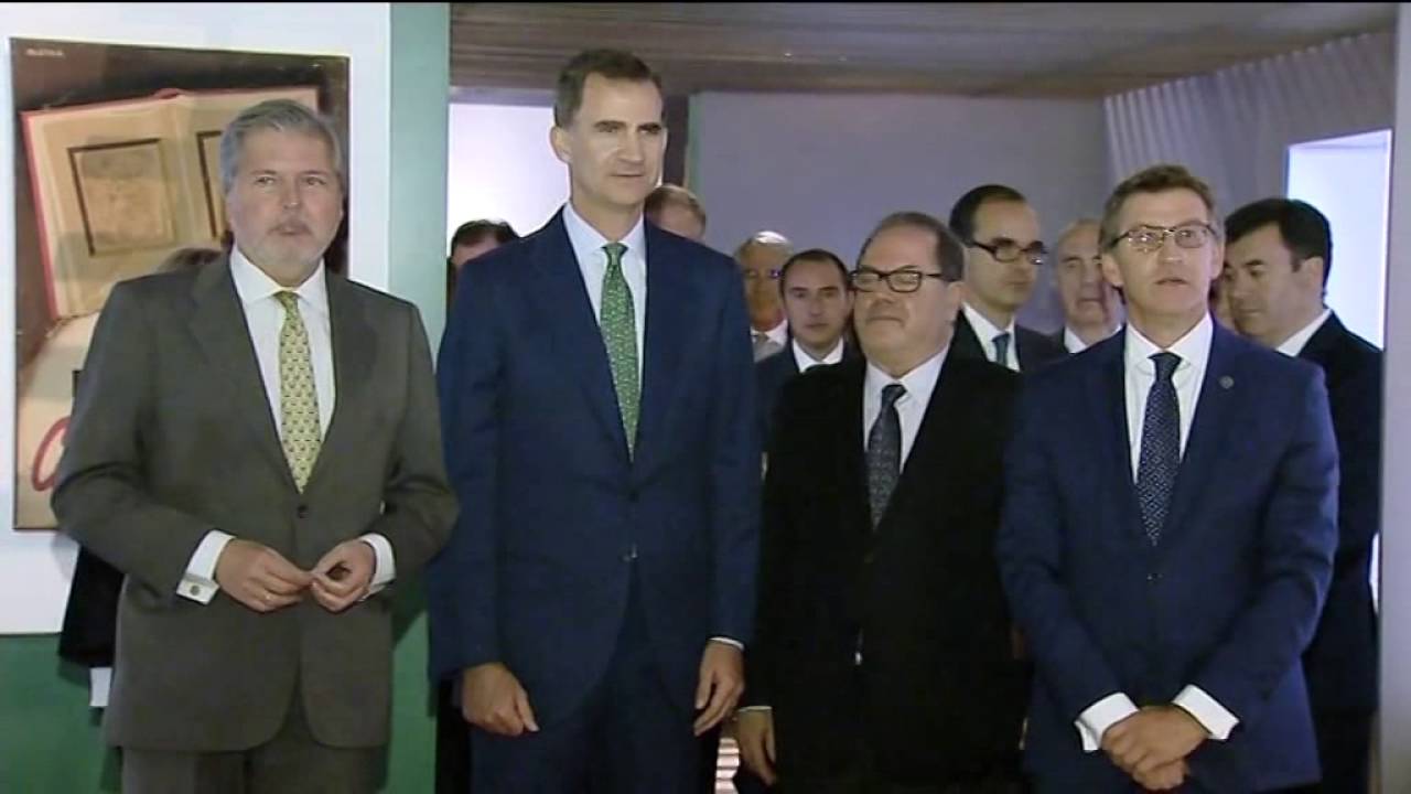S.M. el Rey  inaugura la exposición «Camilo José Cela 1916-2016. El centenario de un Nobel.
