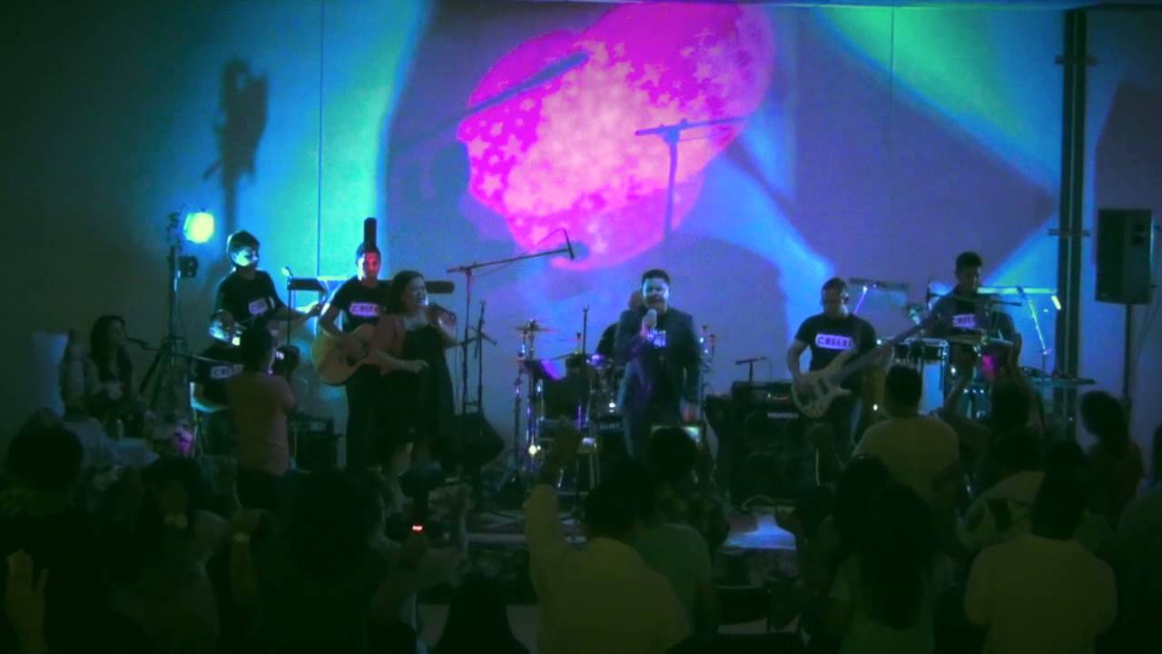 Su Gloria está - Abba Padre Band