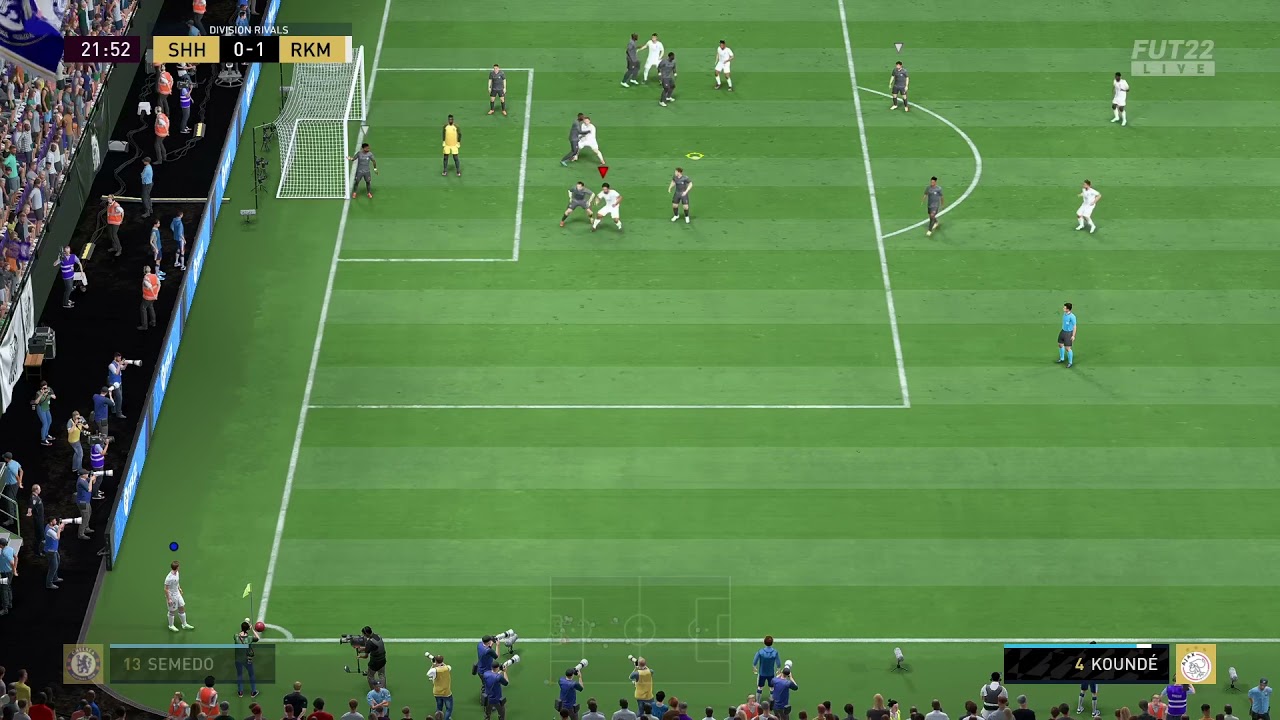 FIFA 22 GOAL KICK GLITCH!