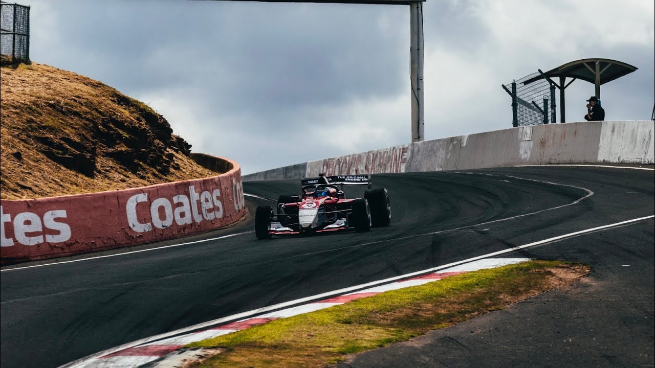 Golding Eclipses Bathurst Lap Record