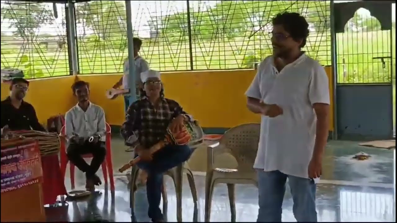 सिद्धिविनायक दशावतार नाट्यमंडळ मुंबई आयोजित दशावतार प्रशिक्षणशिबिर मार्गदर्शन करताना श्री दादा राणे