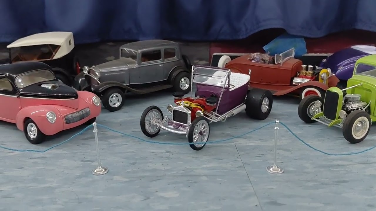 4th diorama in my display. Indoor Autorama