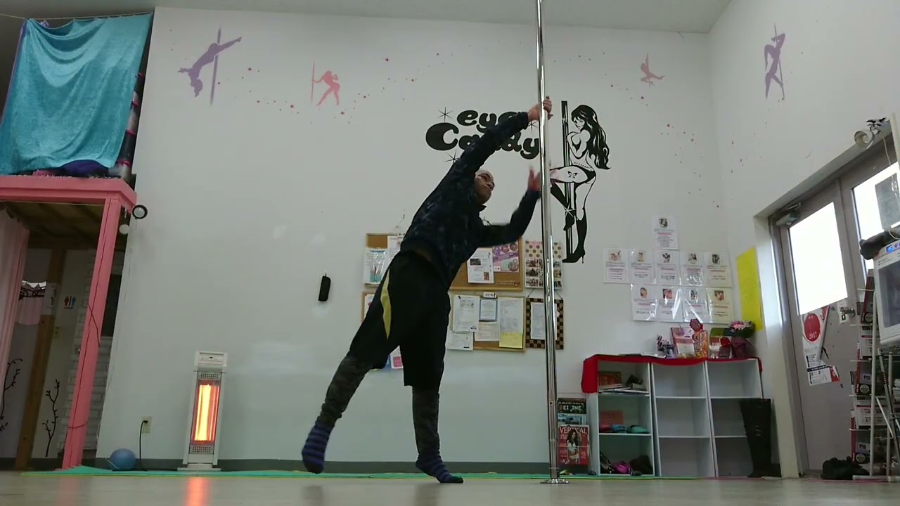 ポールダンス　多分　かっこいい技　