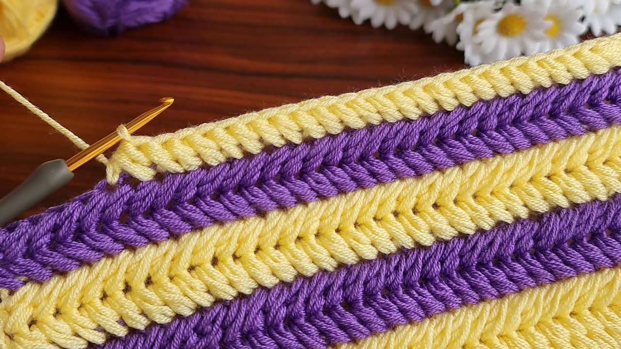 Wow!.. 😇 I believe the world's easiest gorgeous crochet knit blanket bag model. Tığ işi &ouml;rg&uuml; modeli