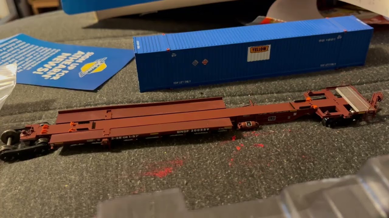 Распаковка/обзор товара: 3-секционный вагон-платформа Athearn Trinity 57’