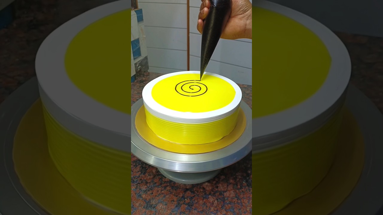 new look pineapple cake design
