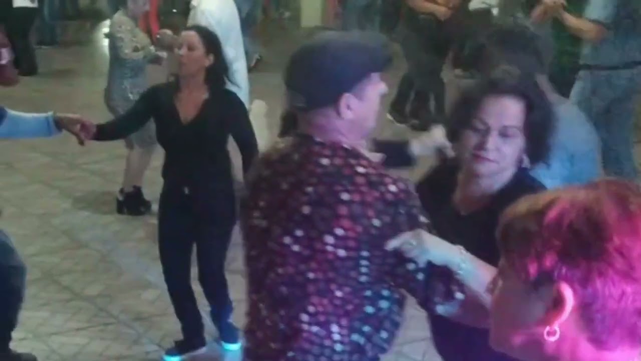 Baile sensacional na Pisadinha, Paulo Morais no clube da terceira idade de Nova Londrina PR