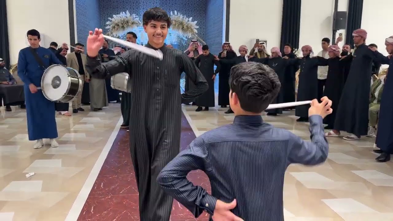 جوبي جديد جاسم الفهداوي والشاعر علي الشيخ في قاعة الملكيه نادي العامريه مع روساني العراق 😍😍😍