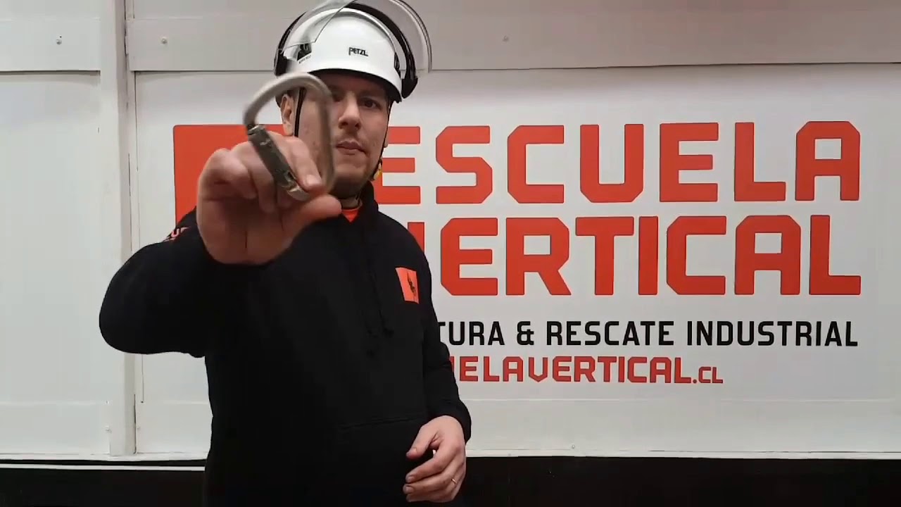 Derribando mitos; Romper un mosquetón por caer desde 1 metro