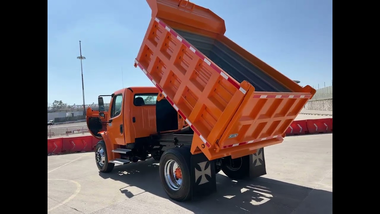Freightliner M2 35K. Modelo 2013 volteo 7 metros cúbicos original nacional 