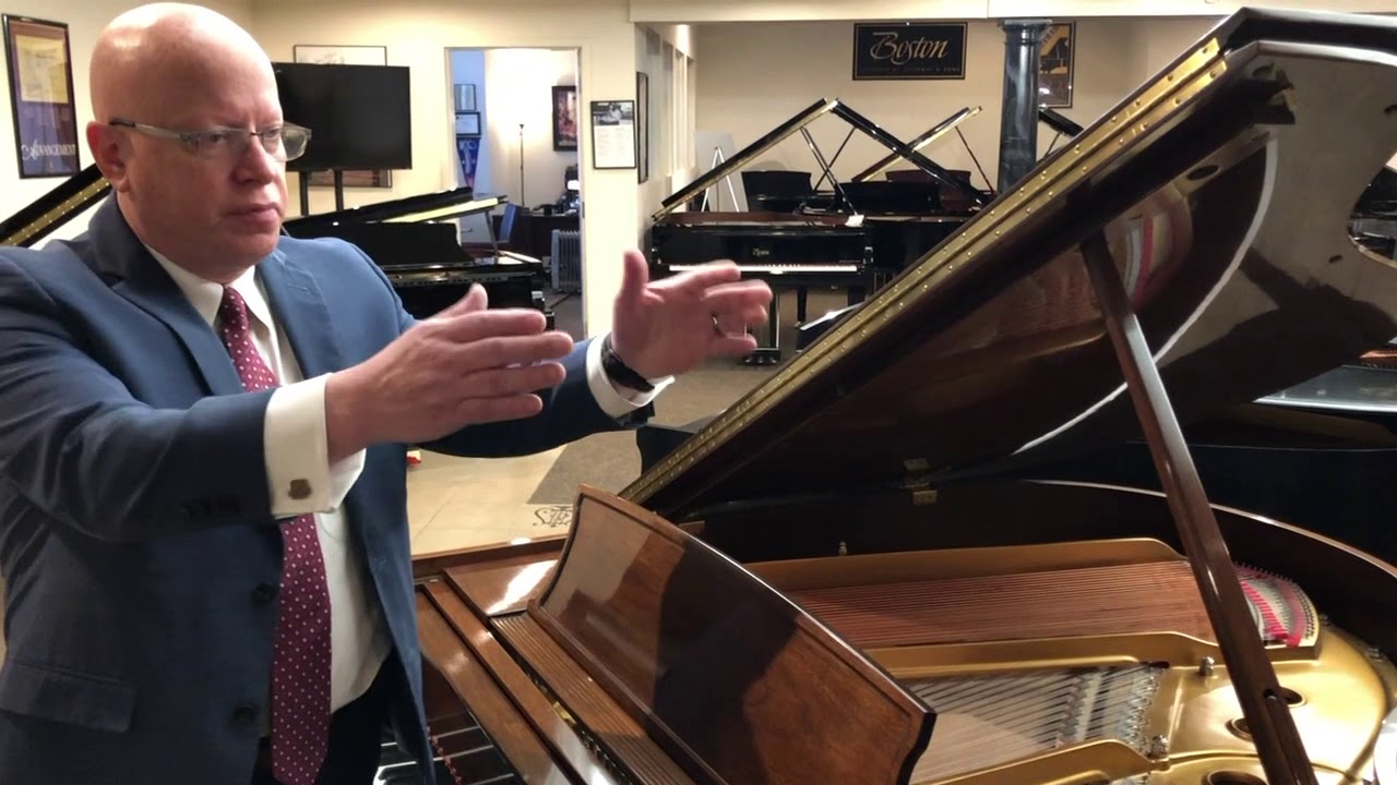 Steinway model S Walnut Crown Jewel