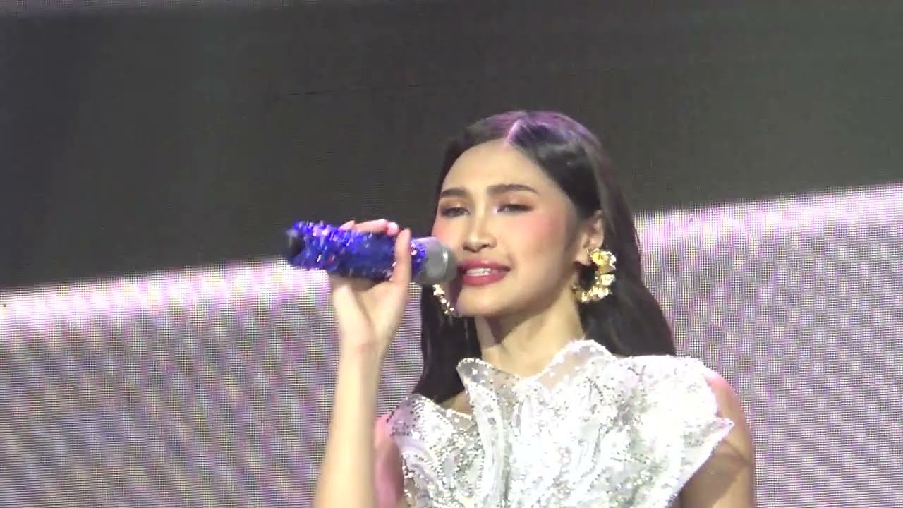 BINIverse Cebu Concert - Medley Born To Win, Strings & Here With You #bini #biniph #biniverse #ppop