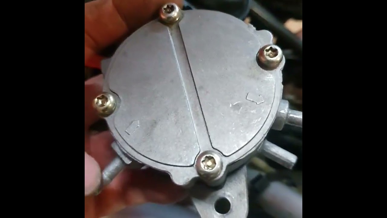 Suzuki SV400/ SV650 замена вакуумного насоса, правильное подключение бензошлангов / бензотрубок
