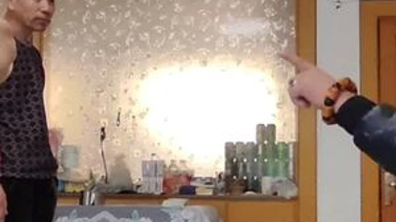 因为赌博男人撒谎去姐姐家借钱被姐姐识破了 恼羞成怒大吵一架 #生活纪实 #原创视频 #赌徒 #赌博的危害